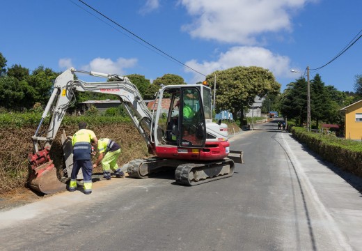 O bo tempo propicia o arranque das obras de reparación en varias vías municipais de San Sadurniño